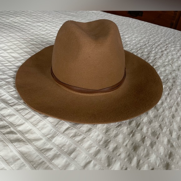 Wool hat - Picture 3 of 6